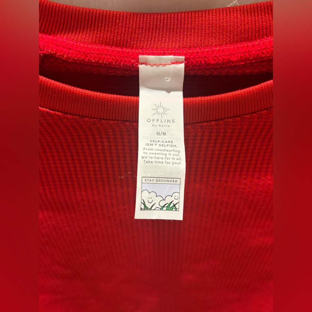 Aerie Offline NWT red long sleeve crop top,  size Medium - Picture 7 of 7